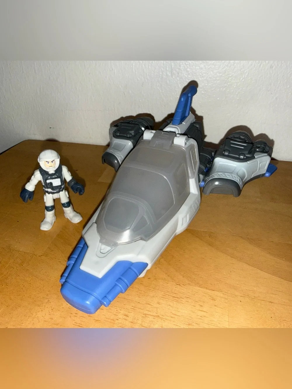 Fisher-Price Imaginext Disney Pixar Lightyear XL-01 Spaceship & Buzz Figure